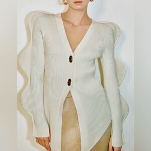 NEW URBAN REVIVO WAVE SLEEVE CARDIGAN CREAM Sz Small. Button-Up.